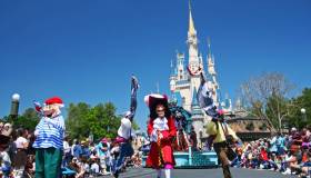 Le assurde regole per chi lavora a Disneyland