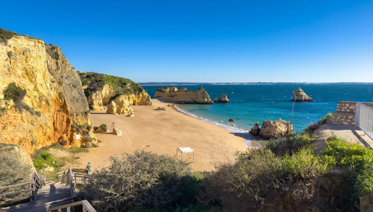 Praia Dona Ana, Algarve
