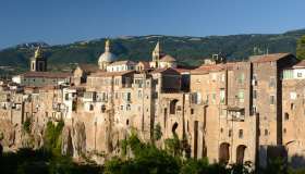 Alla scoperta del borgo di Sant’Agata de’ Goti