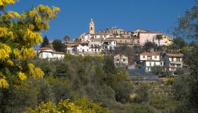 Seborga, “colpo di stato” nel borgo ligure che vuole essere principato