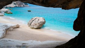 Cala Gonone e il Golfo di Orosei, tra spiagge caraibiche e cale nascoste. Foto