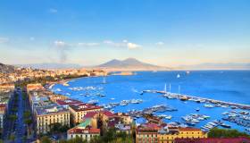 Cosa conviene comprare a Napoli