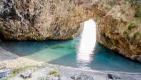 Come arrivare alla spiaggetta dell’Arcomagno a San Nicola Arcella in Calabria