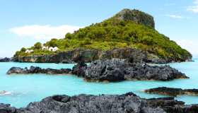 Escursione tra le grotte dell’isola di Dino in Calabria
