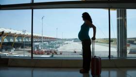 Volare in gravidanza: le regole Ryanair