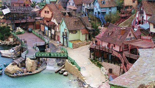 villaggio-braccio-di-ferro_wiki_500_2