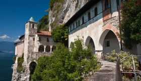 Eremo di Santa Caterina del Sasso: suggestioni dal Lago Maggiore
