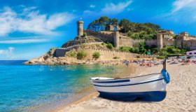 Cosa vedere a Tossa de Mar, il paradiso blu della Costa Brava