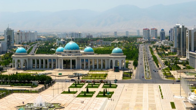Scoprire Ashgabat, la bianca capitale del Turkmenistan