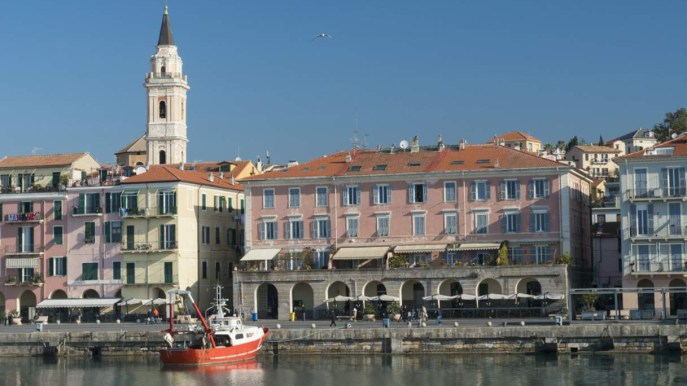 Tour a Oneglia, borgo marinaro perla della riviera ligure