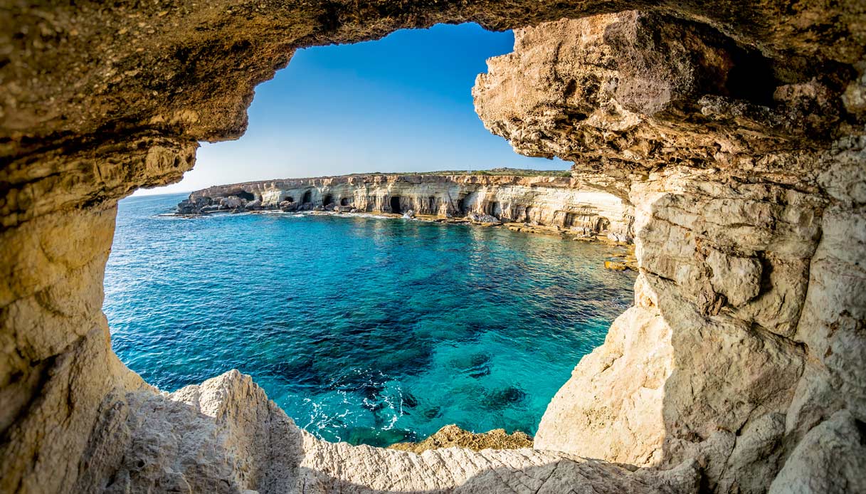Cipro, grotte marine