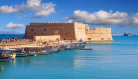 Viaggio a Heraklion, nel cuore della città candida di Creta