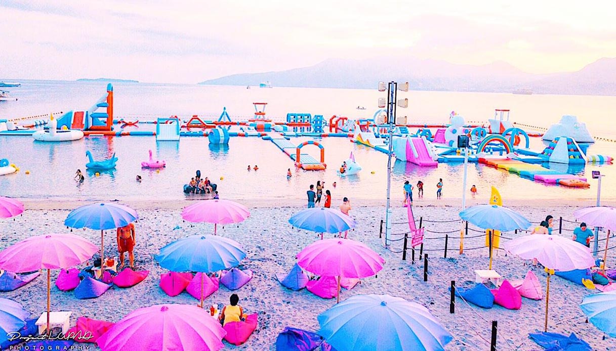 Inflatable-Island-filippine