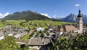 Castelrotto, tra i Borghi più belli d’Italia, è un vero gioiellino