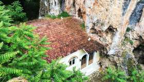 La storia della chiesa di Santa Barbara a Cefalonia ha dell’incredibile