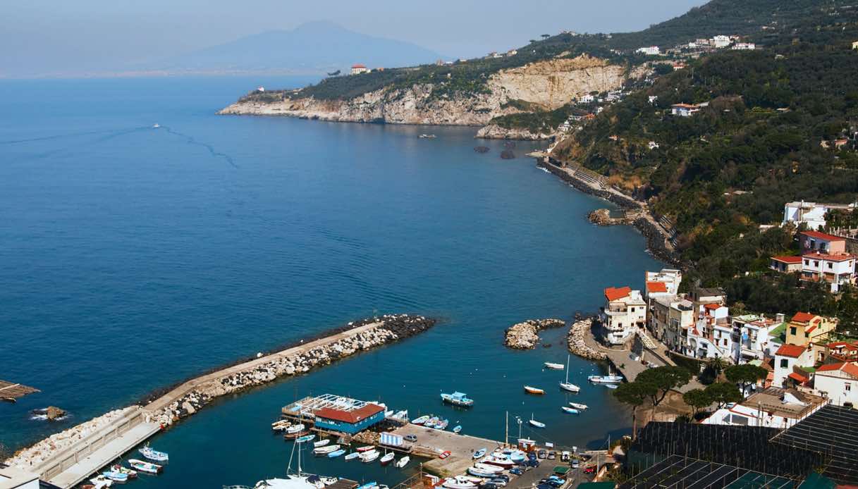 Le spiagge più belle tra Piano di Sorrento e Massa Lubrense