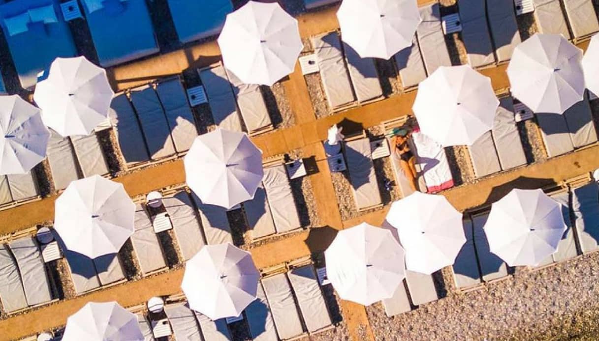 Cinquanta sfumature di rosso: Paloma Beach