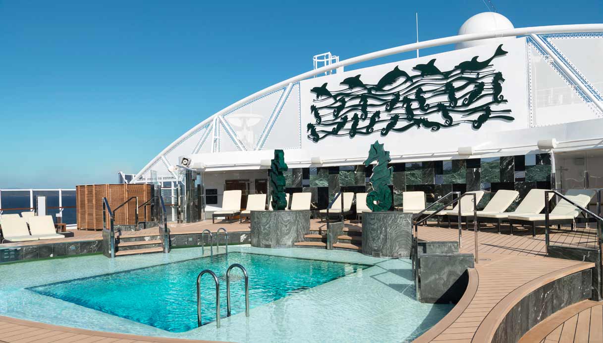 MSC-Seaview-piscina