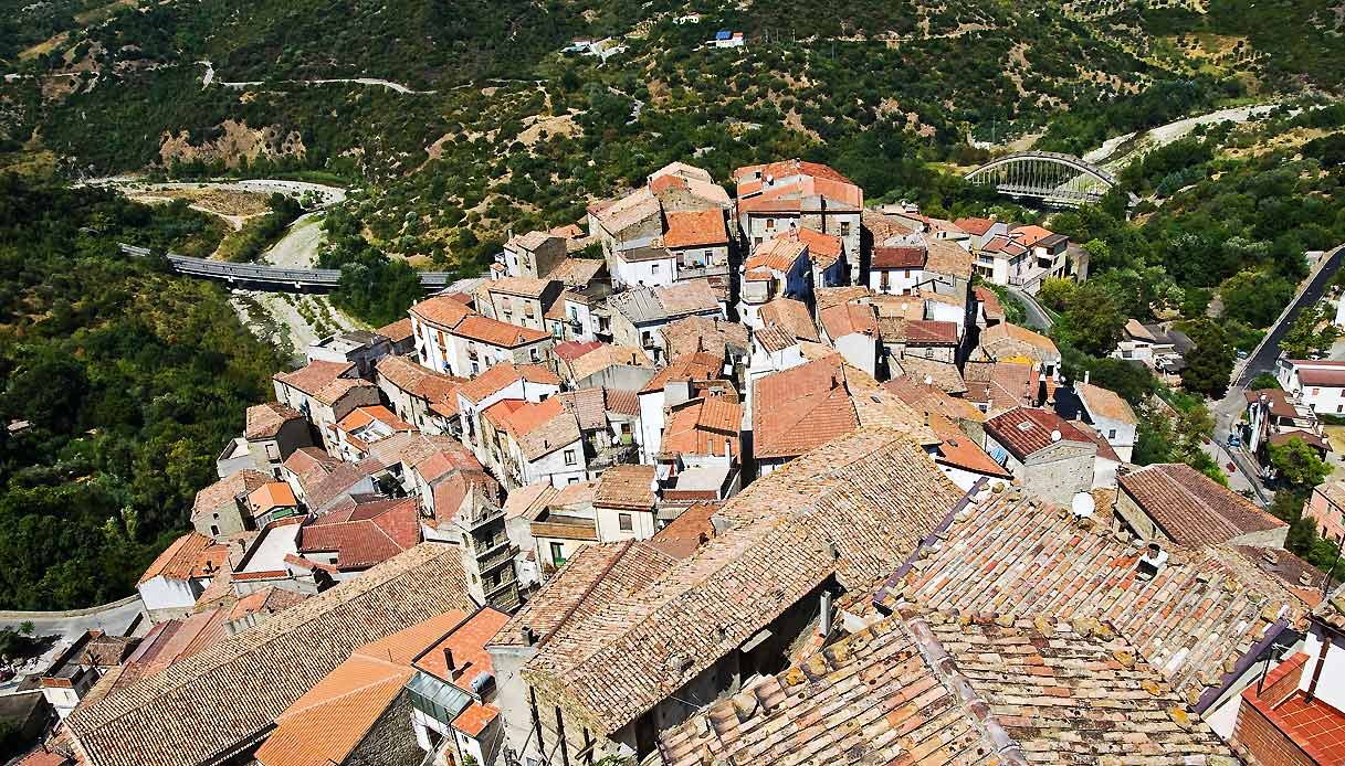 Valsinni, il Borgo della Basilicata dove vaga un fantasma