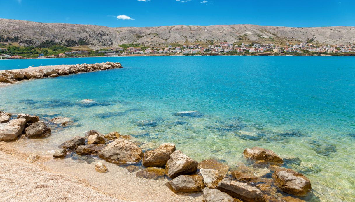 Vacanza low cost sull’Isola di Pag in Croazia tra spiagge e dj-set