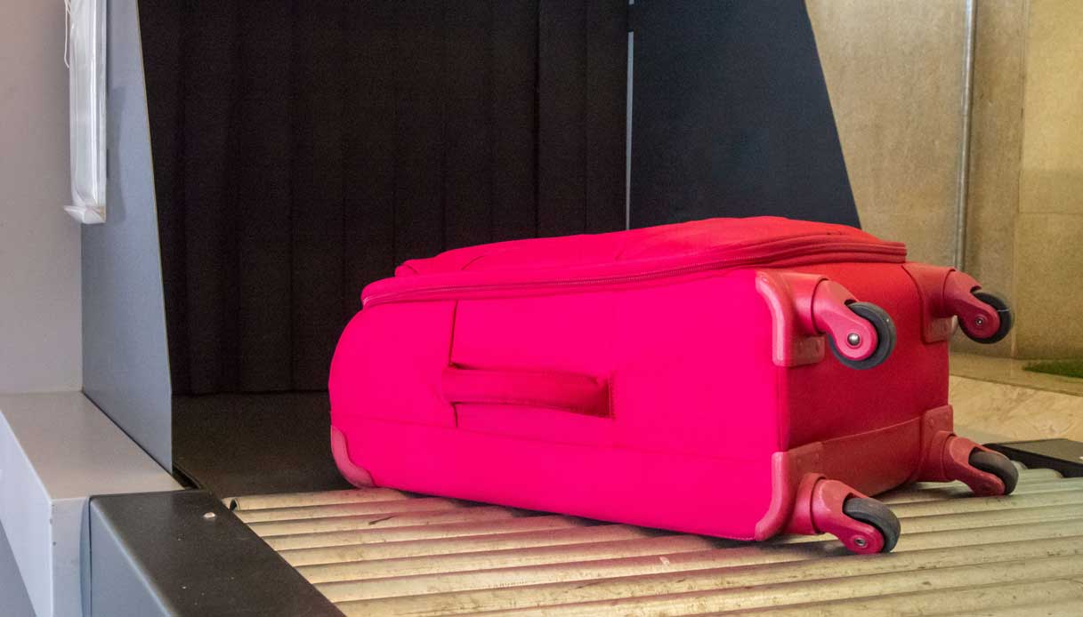 Il vero motivo per cui non si possono portare liquidi in aereo