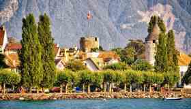 Vevey, piccolo gioiello sul lago di Ginevra tra lago, monti e treni del vino