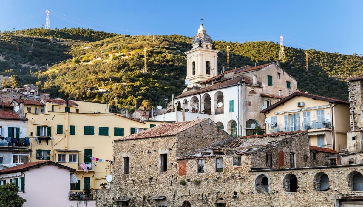 Taggia, la città dell’ardesia lungo la Riviera dei Fiori