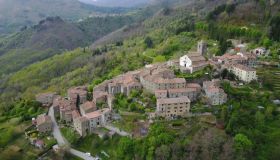 Calamecca, il borgo ritrovato sull’Appennino toscano