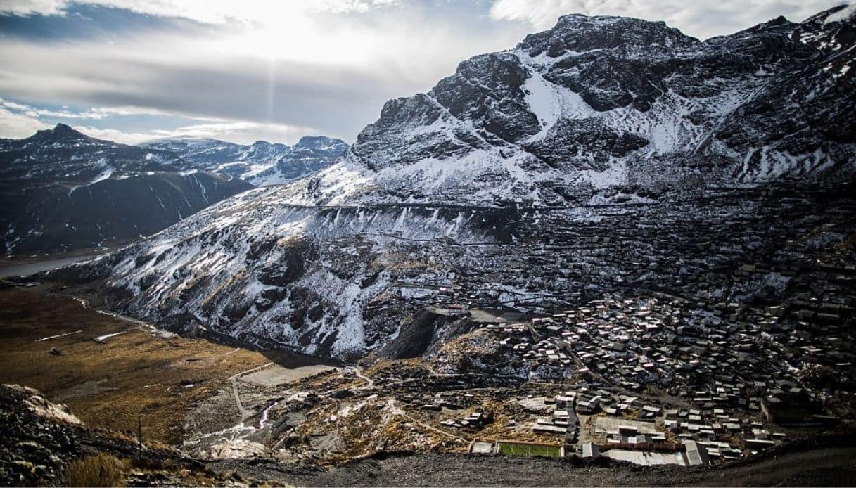 La Rinconada, in Perù, è il centro abitato più alto del mondo