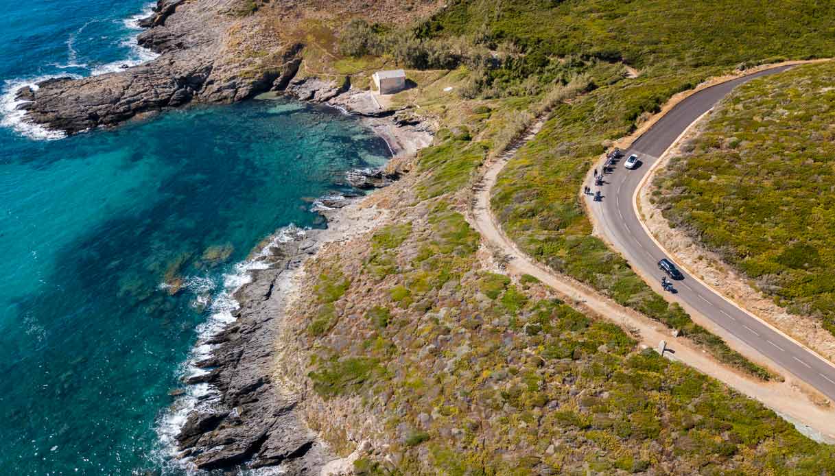 I migliori itinerari per un viaggio in Corsica in moto