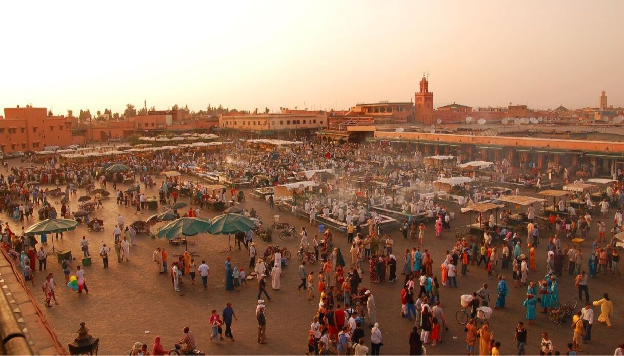 Jemaa el-Fnaa, la piazza di Marrackech che hai visto in molti film