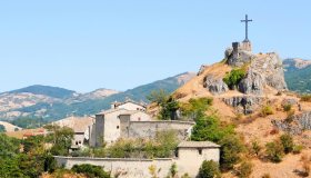 Pennabilli, il borgo dell’anima e della poesia, tra Romagna e Marche