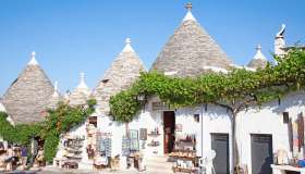 Visitare il borgo di Alberobello in un giorno: le tappe imperdibili