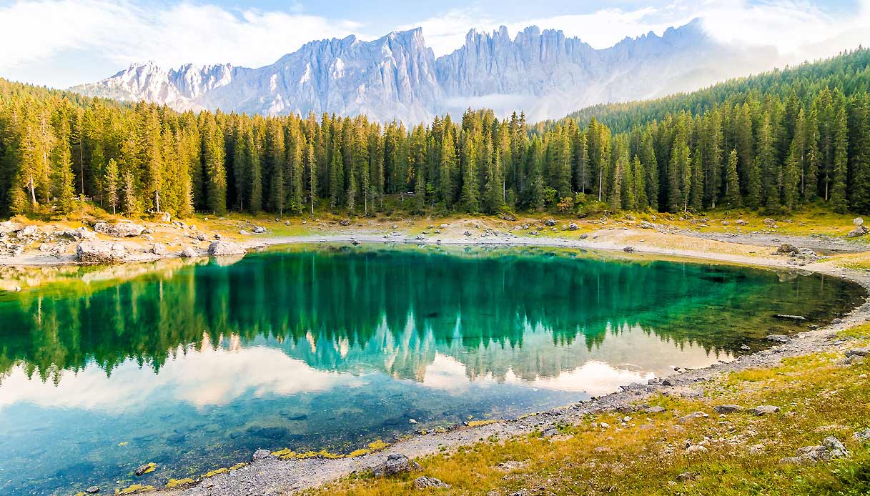 lago-carezza-alto-adige-foliage-autunno