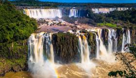 Al confine tra Argentina e Brasile c’è una delle 7 meraviglie del mondo naturale