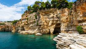 Piperi, l’isola greca che ha solo due abitanti, è un vero Eden