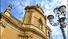 Il borgo di Belpasso, la scacchiera dell’Etna ai piedi del vulcano