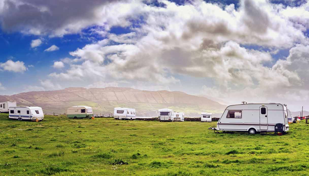 irlanda-vacanza-camper-prati-verdi