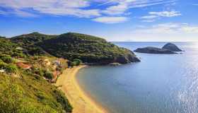 La spiaggia dell’Innamorata, paradiso romantico dell’Elba tra leggenda e natura