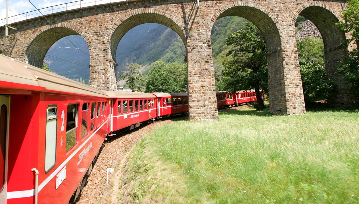 Trenino Rosso del Bernina, il più panoramico d’Europa