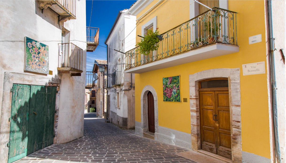 I mosaici di Tornareccio, il borgo-museo abruzzese
