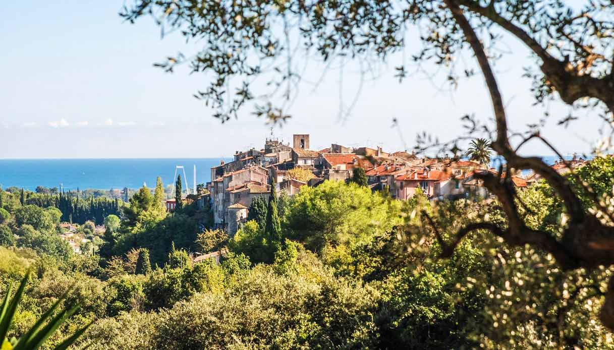 Biot, il borgo del vetro della Costa Azzurra