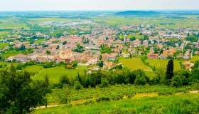 Dormire in fienili e stalle, per vacanze country-chic