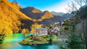 Tra terme e laghi, la Toscana del benessere