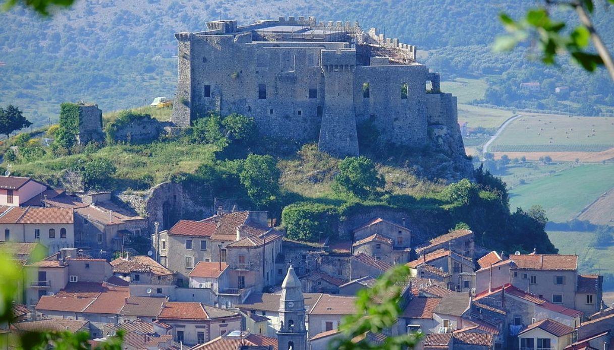 In Campania, un tour castello dopo castello
