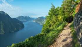 Lungo il Sentiero Lago di Lugano, tra scorci mozzafiato