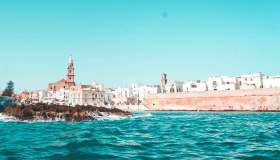 Monopoli il borgo della Puglia perfetto in ogni stagione