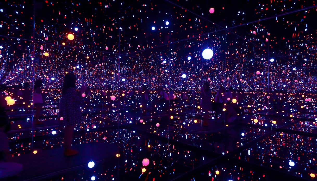 Infinity Room di Yayoi Kusama