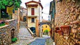 10 motivi per cui andare alla scoperta dei borghi d’Italia può diventare una dipendenza