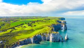 10 scogliere meravigliose per ammirare il mondo e tornare a sognare